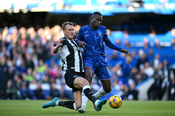 采取更为谨 采取更为谨