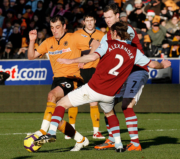 多次威胁到 多次威胁到